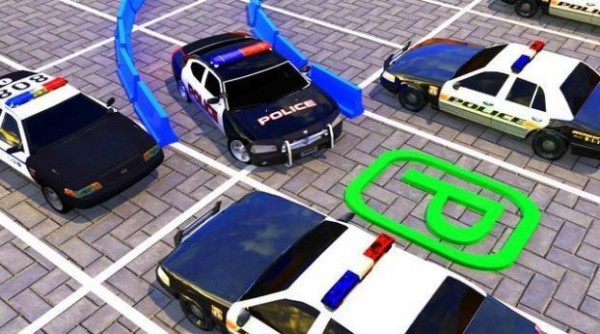 真实警车停车场3D